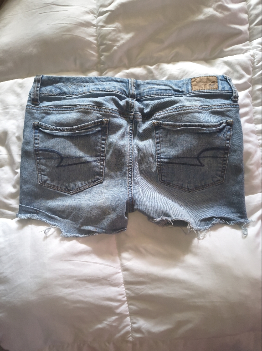 American Eagle Outfitters Light Blue Denim Shorts with Contrast Stitching - Picture 2 of 3